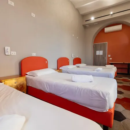 Borgo Ripa Urban Travel Hostel Rome Exterior photo
